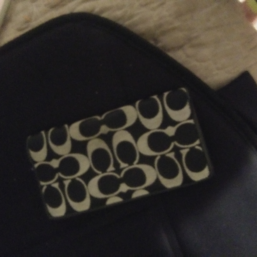 Coach case - Picture 3 of 4